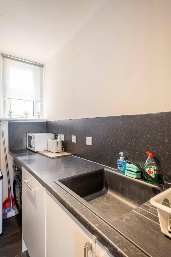 2 Bed Central Ness Apart - May Court Inverness Buitenkant foto